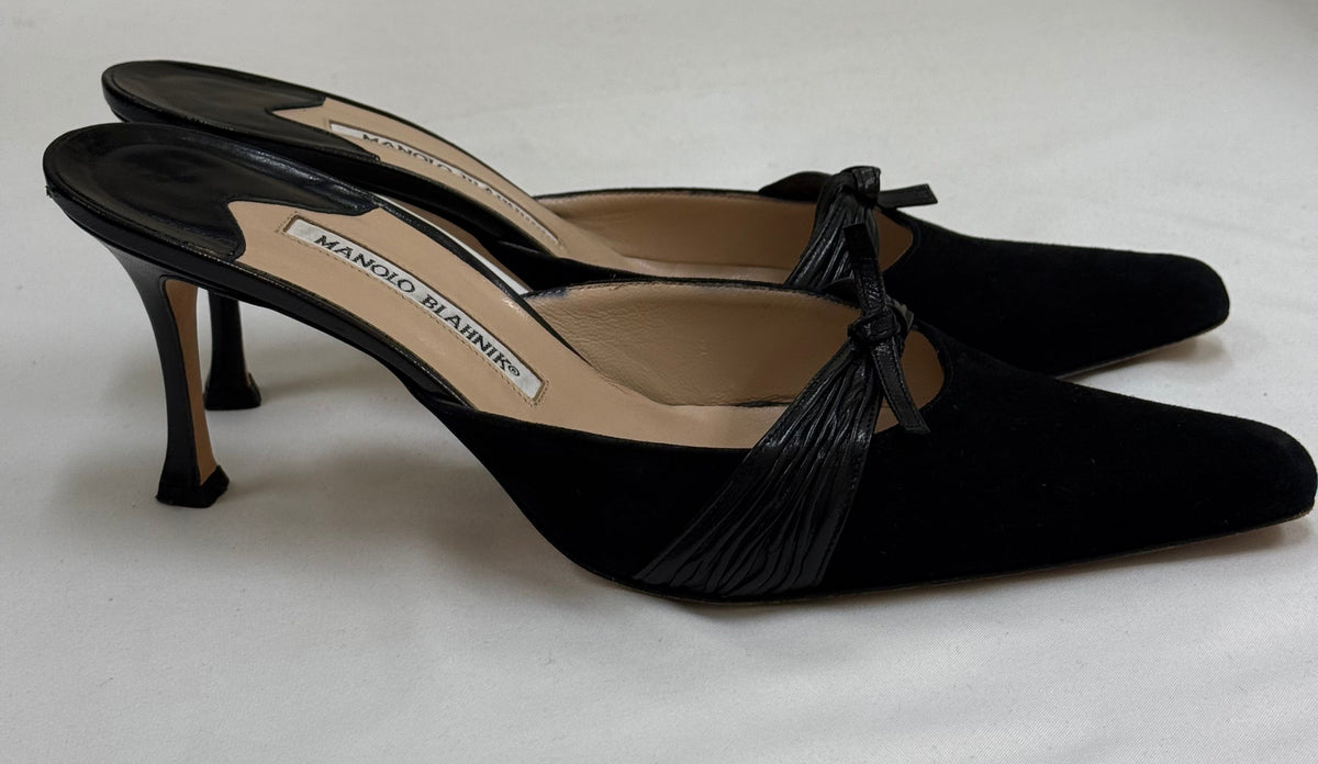 Manolo Blahnik Black Suede Pointed-Toe Mule Heels with Leather Bow Detail