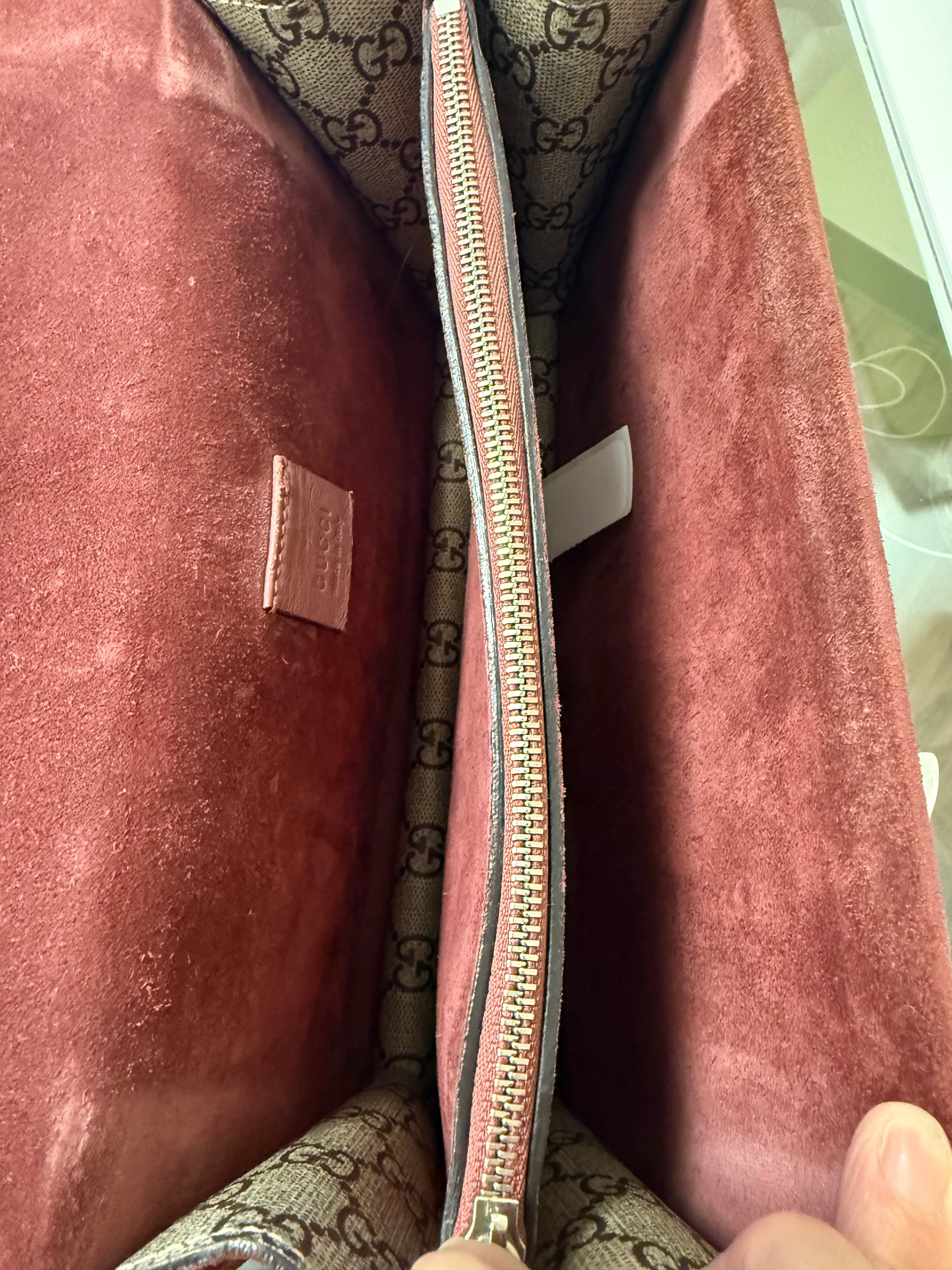 GUCCI GG Supreme Monogram Blooms Dionysus shoulder bag